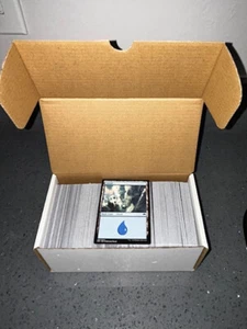 500 Magic the Gathering Basic Land ISLANDS ONLY + Card Storage Box MTG - Picture 1 of 4