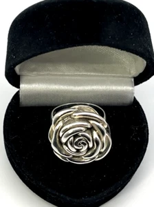 ANILLO REPOUSSE ROSA 3D Plata de Ley Sólida 925 Talla 7.5 Tallado Estilo Floral - Imagen 1 de 9