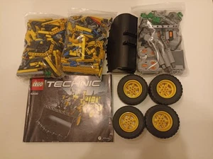 LEGO TECHNIC: Pala gommata Volvo L350f - 42030 - completa di Power Functions - Foto 1 di 15