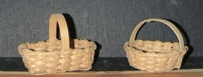 Vtg Dollhouse Miniatures Set of 2 Handmade Baskets 1:12 Scale - Image 1 of 4