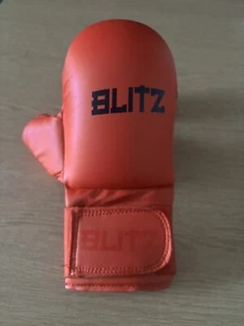 Blitz Red Pu Elite Right Only Glove Without Thumb - Picture 1 of 2