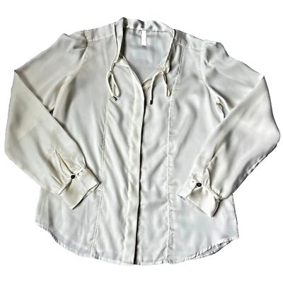 Blusa de mujer de alto uso talla 8 EE. UU. 12 Reino Unido marfil con botones cuello atado manga larga Foto 1 de 4