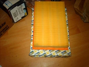 Air filter for Volkswagen Caddy Van 1.9 D Diesel 1996 on - Picture 1 of 1