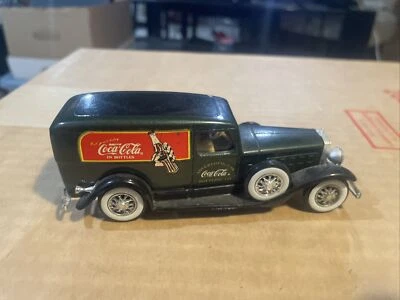 Solido 1939 Cadillac Coca Cola 1:43 Green & Black - Image 1 of 4