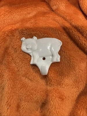 Vintage Pig Towel Hook Hanging Wall Mount White Ceramic 3.5"×3.5" - Image 1 of 2