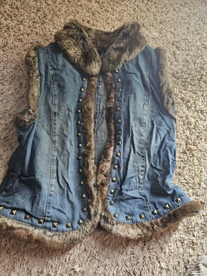 Donna Salyers Fabulous Furs Womens Sz S Open Front Faux Fur Vest - Image 1 of 4