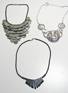 Lote de 3 collares llamativos tono plata de Estate Find - Imagen 1 de 4