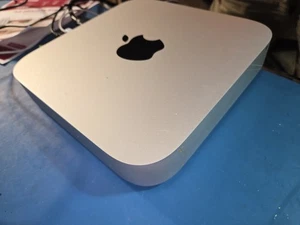 Mac Mini A1347 2011 2.3GHz i5-2415M 8GB RAM 500GB SSD MacOS High Sierra - Zdjęcie 1 z 8