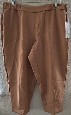 NWT Liz Claiborne Pull On Capri Pants SZ PL Hidden Zipper Pockets Cinnamon Taupe - Image 1 of 4