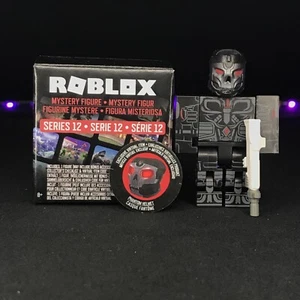 Roblox Serie 12 THE GRAND CROSSING: PHANTOMFIGUR mit PHANTOMHELM Code - Bild 1 von 3