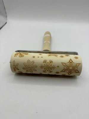 Christmas Holiday Printed Rolling Pin Pies, Cakes & Pastries Confection Stand - Image 1 of 4