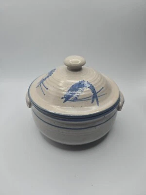 Cazuela Tom Jones 1987 con tapa pintada a mano azul langostino/camarón Fairhope AL firmada Foto 1 de 4