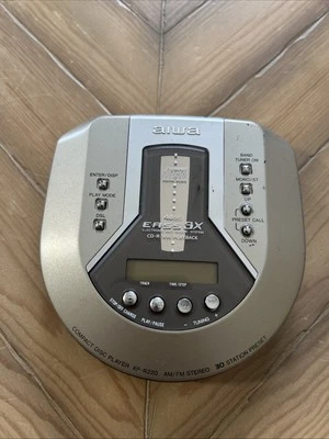 Sintonizador antigo AIWA CD/AM/FM XP-R220 - TESTADO E FUNCIONA modelo 2001. - Imagem 1 de 4