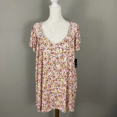 NUEVO Top tórrido talla 3 o 3X túnica floral tejido súper suave manga aleteada Foto 1 de 4