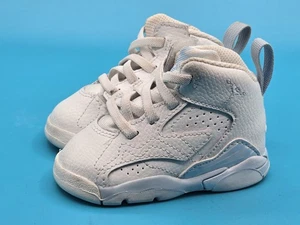 Nike Jordan Tenis Bebé/Niño Pequeño Zapatos DZ5576-104, 4C Summit Azul Tinte/Blanco 23 - Imagen 1 de 13