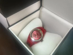 Gucci watch YA137303 Ladies Red Red dial ladies Waterproofing for daily life - Picture 1 of 12