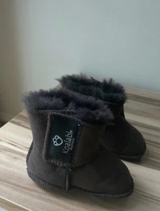 baby sheepskin booties - Picture 1 of 5