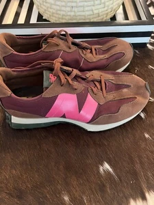 New Balance Women's 327 Burgundy Pink Sneaker M4  Sz 7 - Picture 1 of 9