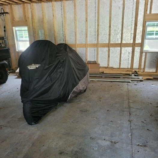 CUBIERTA BICICLETA TOURING HONDA 1100,12001500 1800 GOLD WING DELUXE NEGRA/CARBÓN Foto 1 de 4