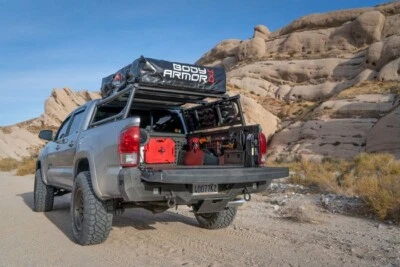 Armadura de carrocería 2005-2023 para Toyota Tacoma sistema Molle lateral de cama unidad única Foto 1 de 4