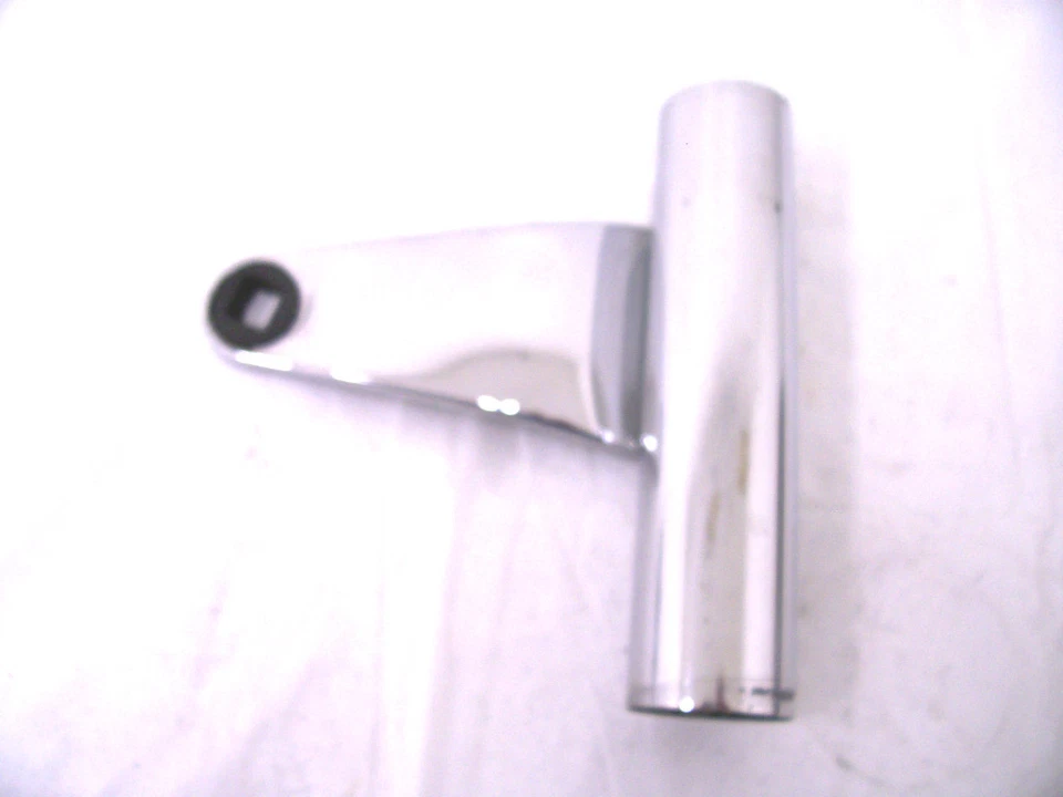 YAMAHA XS1100 LEFT HEADLIGHT EAR FORK COVER - Imagem 1 de 1