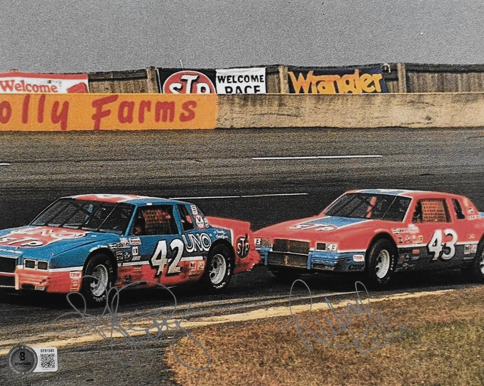 Foto autografiada firmada por Richard Petty Kyle Petty 8x10 Beckett certificado de autenticidad Bas NASCAR Foto 1 de 1
