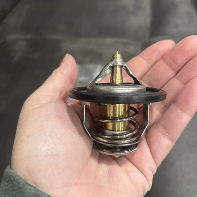 Termostato para Kia Soul 2010-2011 2005 06 07 08 2009 Spectra5 2012-2013 Forte5 Foto 1 de 4