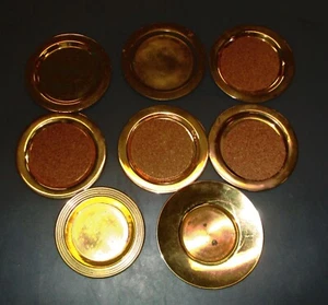 Posten x 8 massive Messing Untertassen Untersetzer und ? kleine Teller Vintage gemischt wie abgebildet - Bild 1 von 4