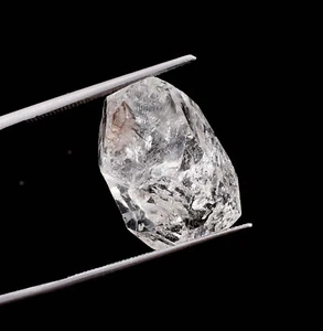 AAA Natural White With Black Spots Quartz Loose Rough (GIT Certified) 16.45 Ct - Picture 1 of 6