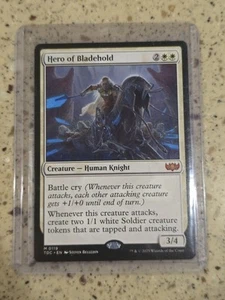 1x Hero of Bladehold, Tarkir Dragonstorm Commander, Magic MTG NM - Picture 1 of 1
