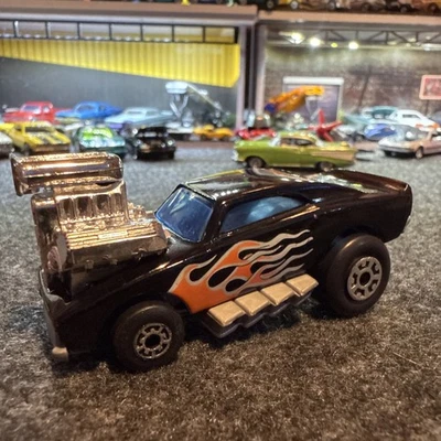 Matchbox #41 Cosmic Blues 1995 cuerpo negro base plateada llamas naranjas 1-75 Foto 1 de 4