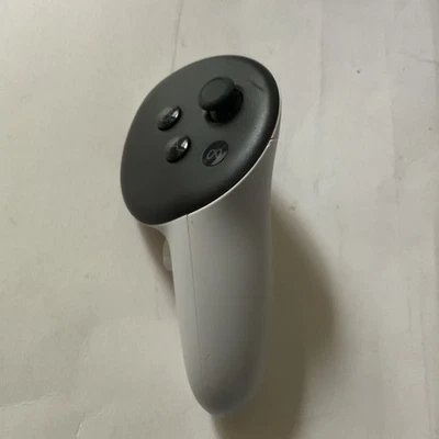 Meta Oculus Quest 3, 3s VR/Genuine “RIGHT” Controller ONLY - Image 1 of 4