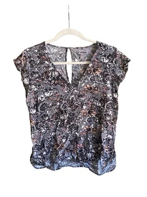Chelsea 28 Gray/Pink Floral Print Cap Sleeve Blouse. Size Medium - Image 1 of 4