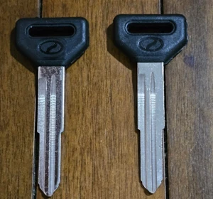DAIHATSU FEROZA ROCKY TAFT  FOURTRAK SPORTRAK UNCUT KEYS BLANK NEW 2X - Picture 1 of 6