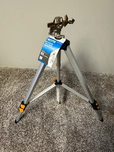 Melnor Deluxe Sturdy Metal Yard Lawn Garden Pulsating Sprinkler with Tripod-New - Picture 1 of 3