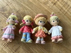 Juego de 4 Estatuillas Precious Moments Niñas PVC Brazos Movibles 2002 Juguetes - Imagen 1 de 2