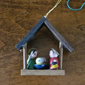 Vtg Mini Nativity Scene Manger Wooden Wood Christmas Holy Family Ornament - Picture 1 of 6