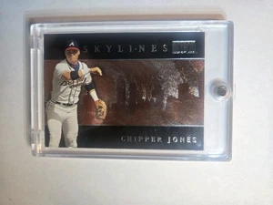 2000 Skybox Chipper Jones Skylines SP #8 - Picture 1 of 2