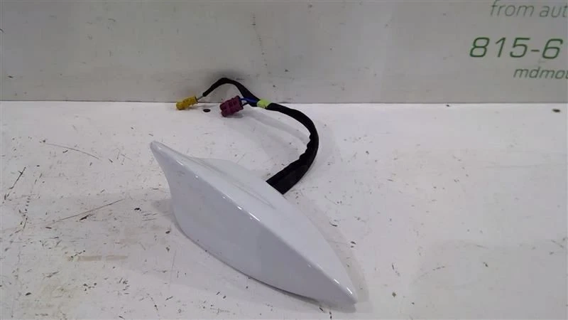 Chevrolet Blazer 2019-2023 antena techo superior aleta de tiburón 84577913 Foto 1 de 4