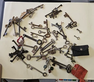 Barn find Antique keys lots and lots vintage historic - Picture 1 of 14