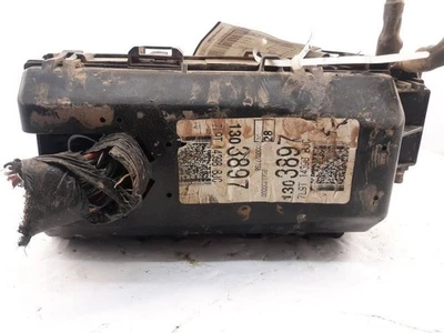 Коробка предохранителей двигатель без учета Sport Trac подходит для 02-10 EXPLORER 1288251 - Изображение 1 из 4