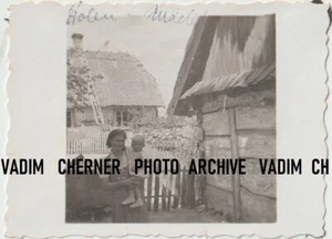 Old Original Photo Original WWII Women and child July 1941  - Picture 1 of 2