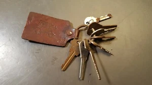 Vintage Keys + Key Ring Stage Coach DHC Cole Abus Master Lock Lion Weiser Star + - Picture 1 of 9
