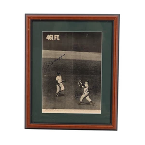Periódico enmarcado firmado autografiado por Mickey Mantle, Joe DiMaggio Yankees JSA LOA - Imagen 1 de 4