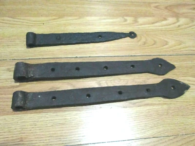 Trío de bisagras de puerta de granero de hierro fundido originales hechas a mano de la era de la Guerra Civil de 1860 Foto 1 de 4