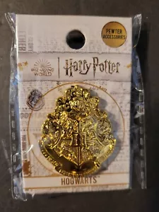 HARRY POTTER "HOGWARTS" PEWTER SEALED PIN!! - Picture 1 of 2
