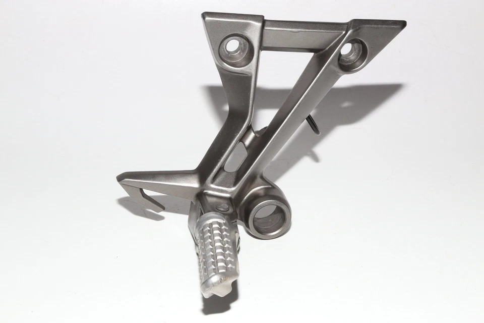 Оригинальная правая задняя пассажирская опора 13–17 Kawasaki Ninja 300 Ex300b Abs - Изображение 1 из 4