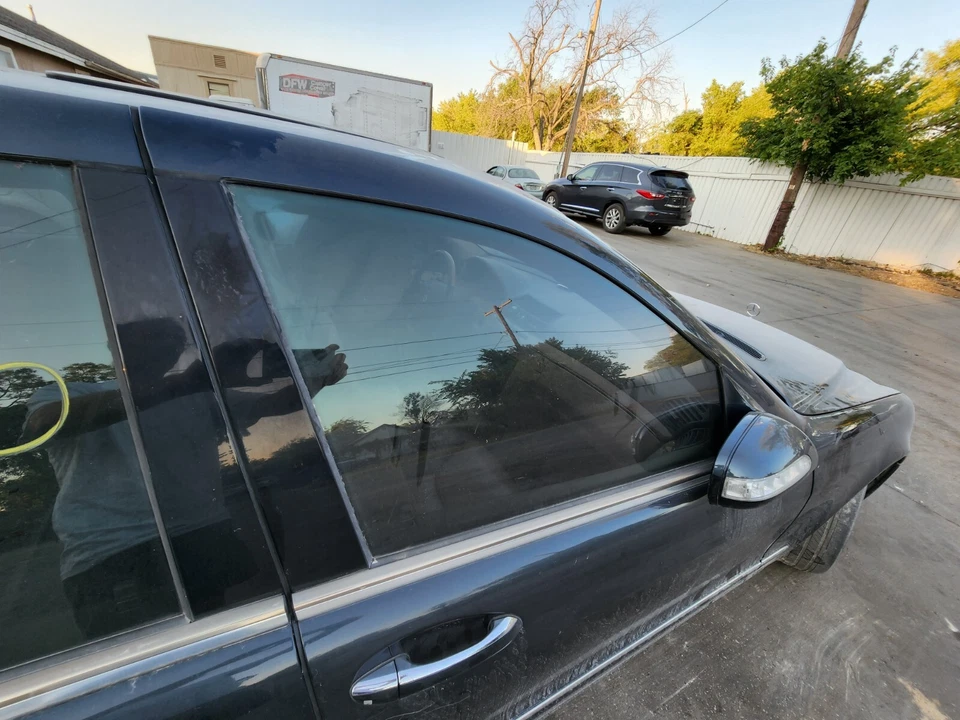 1999-00-01-02-03-04-05-2006 MERCEDES-BENZ W220 S430 S500 RIGHT FRONT DOOR GLASS - Image 1 of 1