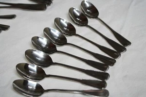 NORTHLAND ONEIDA STAINLESS FLATWARE KOREA "RIDGEWOOD" (8) TEASPOONS 6" - Picture 1 of 3