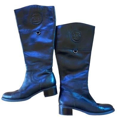 Botas de montar clásicas ETIENNE AIGNER Chastity logotipo negras, eje ancho, 5,5 nuevas sin caja Foto 1 de 4